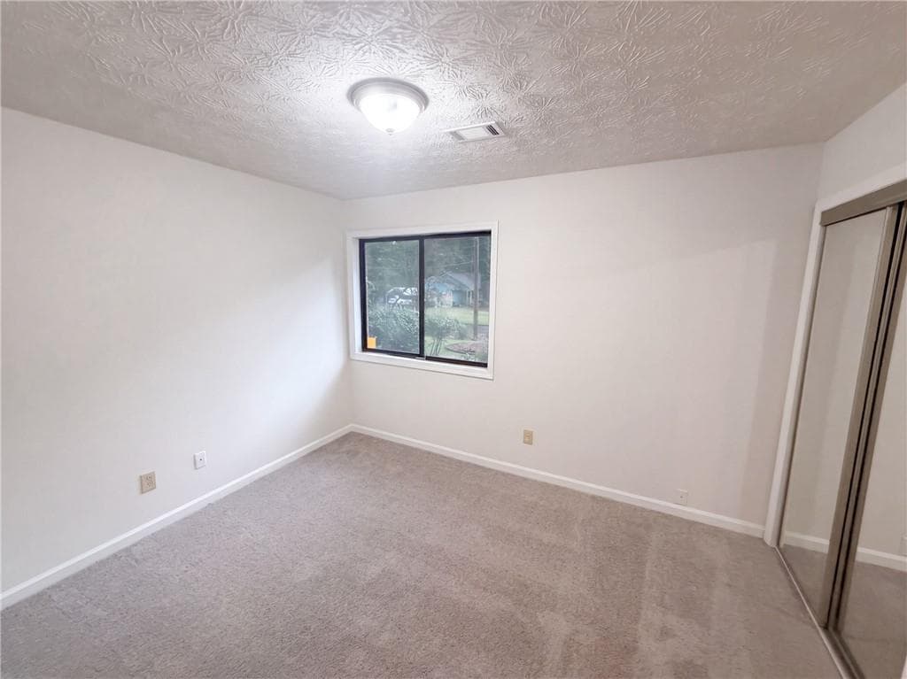 3 bedroom, 2 bathroom, 1,318 sq ft single family residence under contract at 5330 Garvey Drive, Fairburn, GA 30213 — photo 10