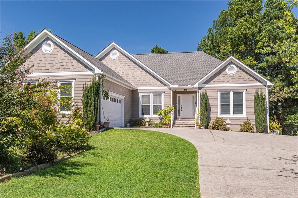 5 bedroom, 3 bathroom, 3,354 sq ft single family residence for sale at 2290 Black Bear Court, Buford, GA 30519 — photo 3