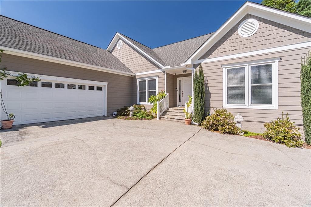 5 bedroom, 3 bathroom, 3,354 sq ft single family residence for sale at 2290 Black Bear Court, Buford, GA 30519 — photo 5