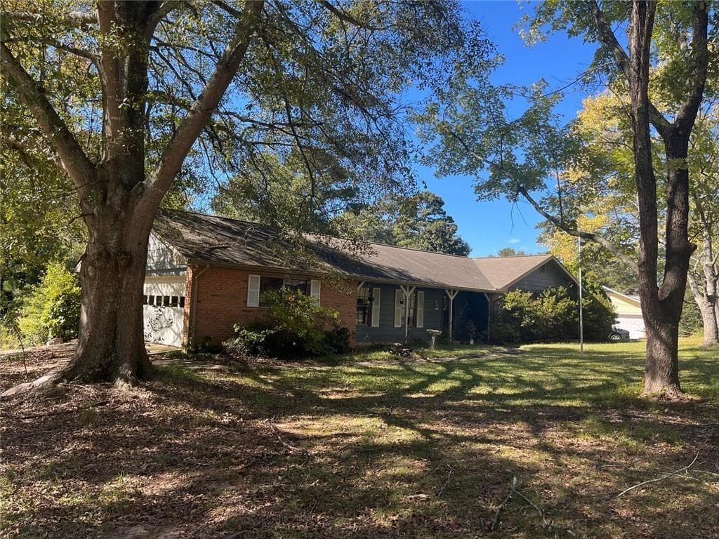 3 bedroom, 2 bathroom, 2,538 sq ft single family residence under contract at 149 Hill Lane, Ellenwood, GA 30294 — photo 2