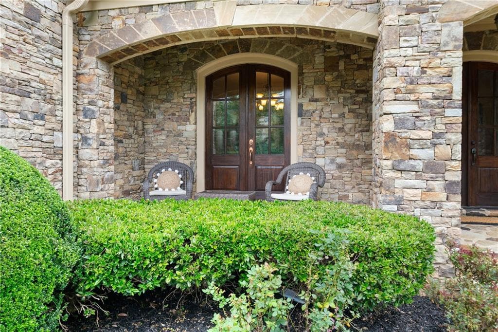 5 bedroom, 6 bathroom, 8,253 sq ft single family residence for sale at 1750 Cone Flower Way, Suwanee, GA 30024 — photo 2