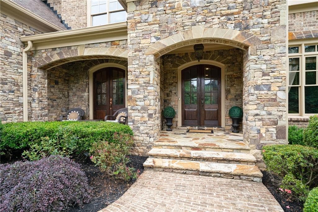 5 bedroom, 6 bathroom, 8,253 sq ft single family residence for sale at 1750 Cone Flower Way, Suwanee, GA 30024 — photo 3
