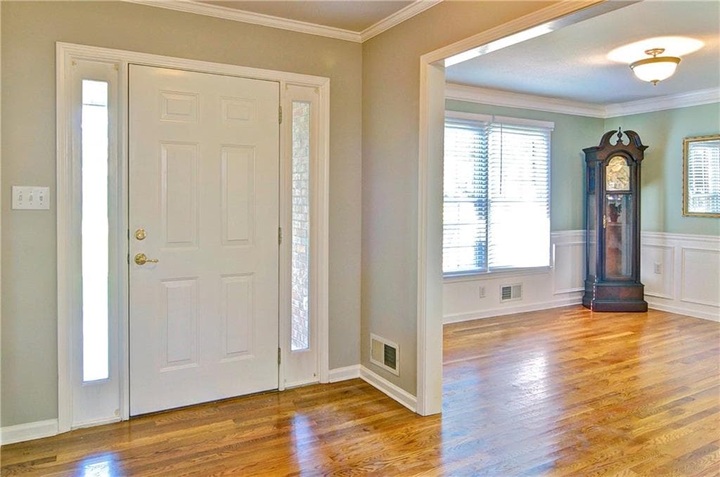 3 bedroom, 2 bathroom, 1,920 sq ft single family residence for sale at 2520 Morningside Drive, Austell, GA 30106 — photo 3