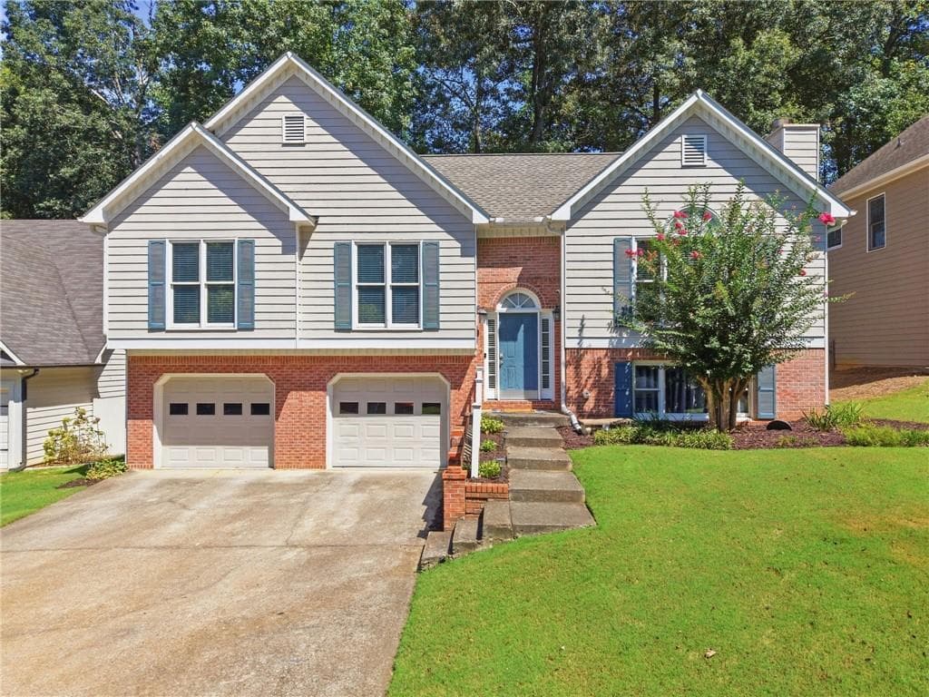 3 bedroom, 3 bathroom, 2,448 sq ft single family residence for sale at 414 Middle Valley Lane, Woodstock, GA 30189
