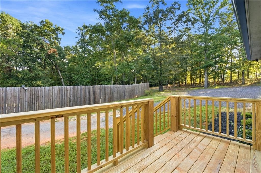 2 bedroom, 2 bathroom, 1,083 sq ft single family residence for sale at 200 Eleanor Drive, Covington, GA 30016 — photo 7
