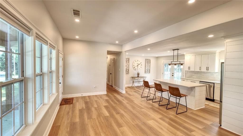3 bedroom, 2 bathroom, 1,311 sq ft single family residence under contract at 1402 Wethersfield Road, Snellville, GA 30078 — photo 3