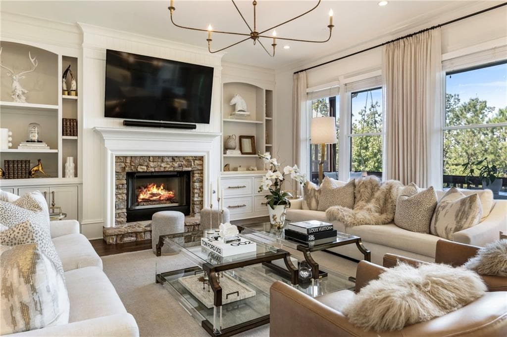 5 bedroom, 5 bathroom, 4,800 sq ft single family residence for sale at 565 Willow Oak Way, Roswell, GA 30076 — photo 5