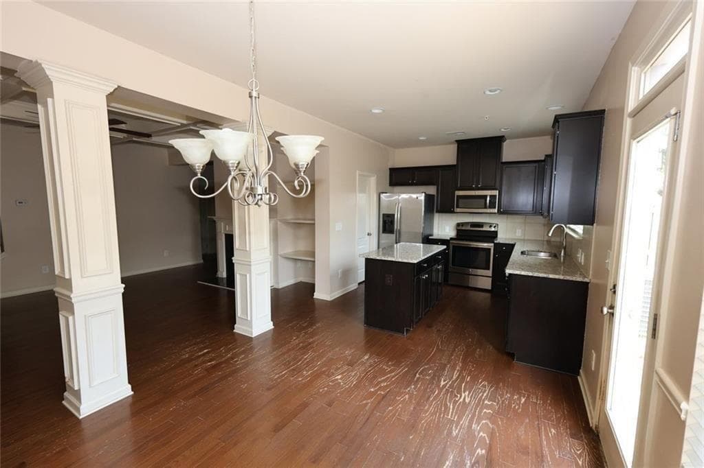 2 bedroom, 3 bathroom, 1,932 sq ft townhouse for sale at 6725 Story Circle, Norcross, GA 30093 — photo 9