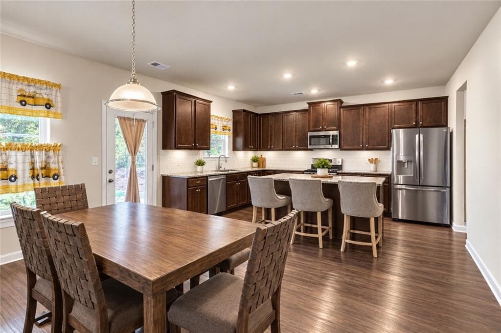 4 bedroom, 3 bathroom, 2,732 sq ft single family residence for sale at 105 Westbury Drive, Griffin, GA 30223 — photo 2