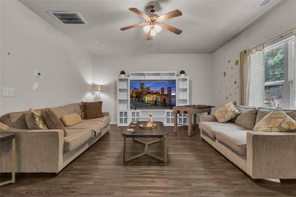 4 bedroom, 3 bathroom, 2,732 sq ft single family residence for sale at 105 Westbury Drive, Griffin, GA 30223 — photo 3