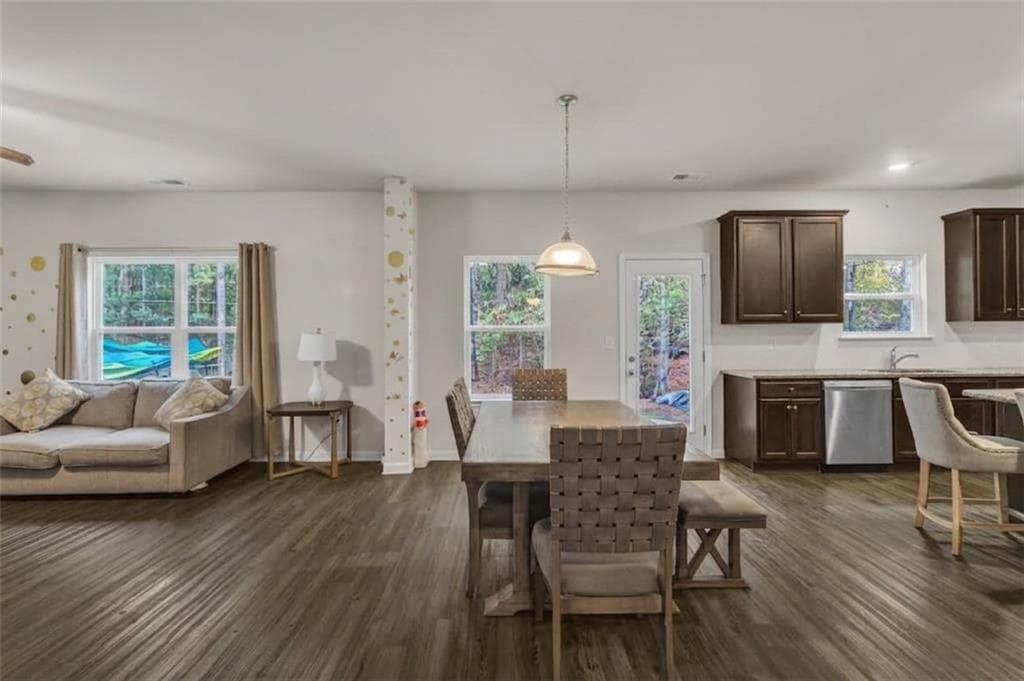 4 bedroom, 3 bathroom, 2,732 sq ft single family residence for sale at 105 Westbury Drive, Griffin, GA 30223 — photo 8
