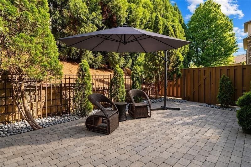 4 bedroom, 5 bathroom, 3,841 sq ft townhouse for sale at 2763 Paces Lookout Lane, Atlanta, GA 30339 — photo 3