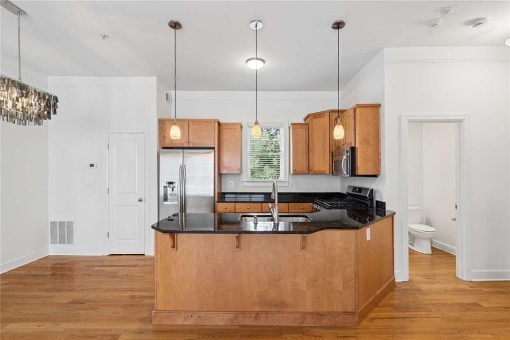 3 bedroom, 3 bathroom, 2,010 sq ft townhouse for sale at 1380 Parkview Lane, Atlanta, GA 30324 — photo 9