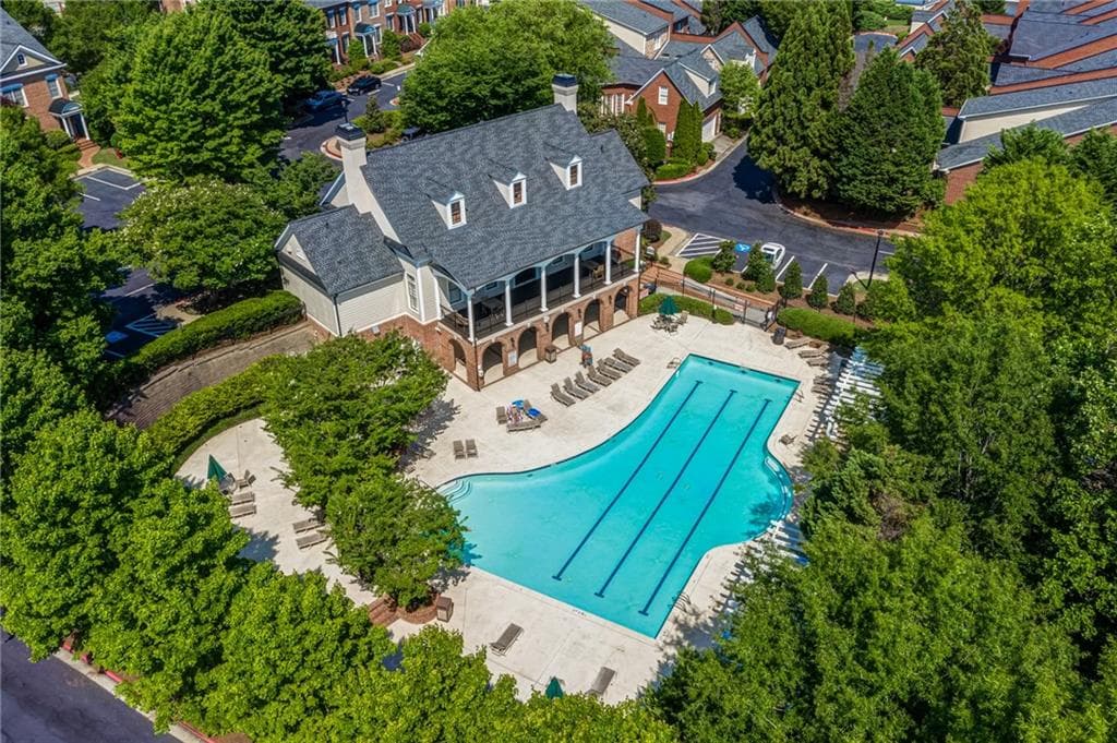 2 bedroom, 2 bathroom, 1,688 sq ft condominium for sale at 4855 Ivy Ridge Drive 305, Atlanta, GA 30339 — photo 9