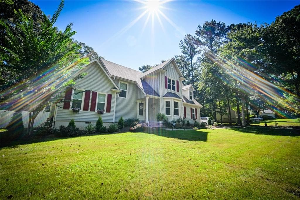5 bedroom, 3 bathroom, 3,157 sq ft single family residence for sale at 110 Clearview Circle, Mcdonough, GA 30253 — photo 5