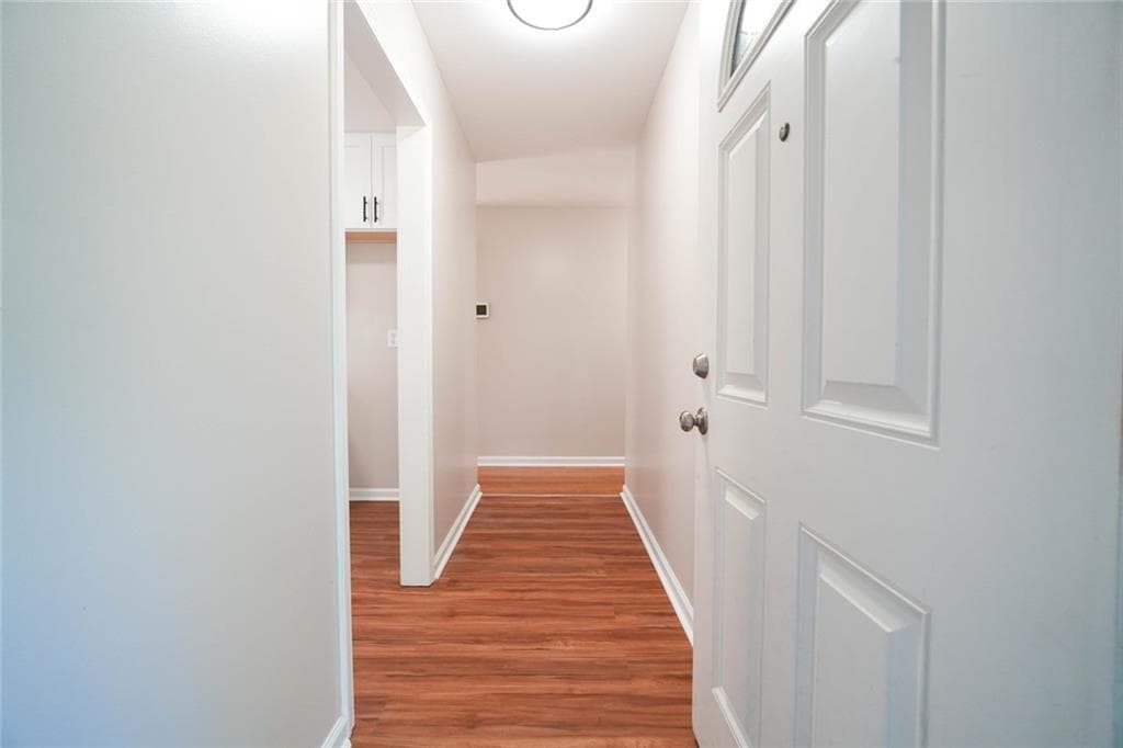 3 bedroom, 2 bathroom, 1,125 sq ft single family residence for sale at 927 Rowland Street, Clarkston, GA 30021 — photo 2