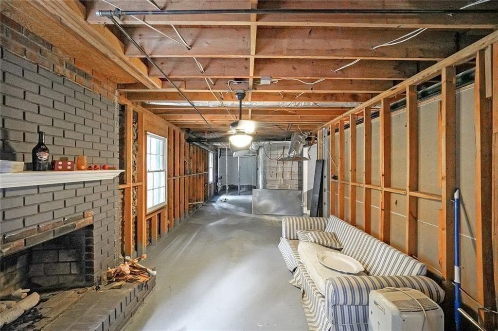 5 bedroom, 3 bathroom, 1,632 sq ft single family residence for sale at 773 Rebecca Street, Lilburn, GA 30047 — photo 5