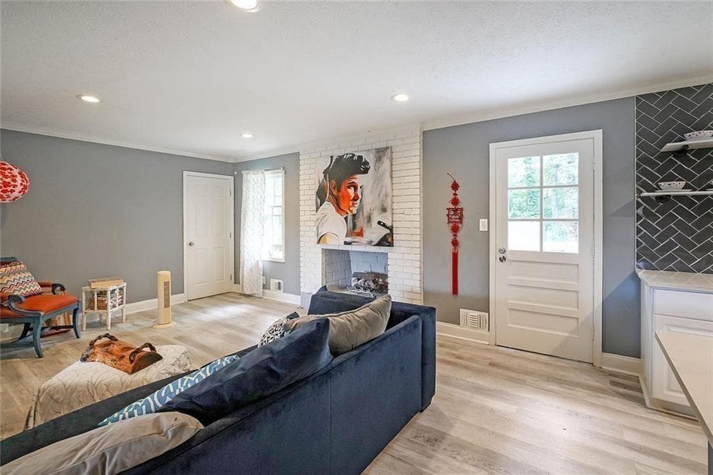 5 bedroom, 3 bathroom, 1,632 sq ft single family residence for sale at 773 Rebecca Street, Lilburn, GA 30047 — photo 8