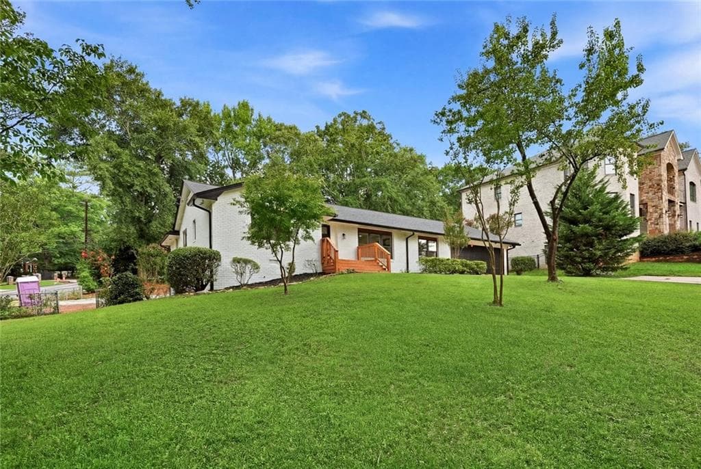 7 bedroom, 4 bathroom, 4,766 sq ft single family residence for sale at 1802 Oak Grove Road, Atlanta, GA 30345 — photo 4