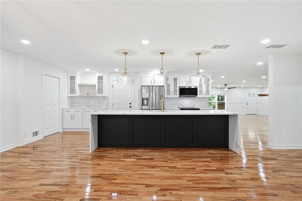 7 bedroom, 4 bathroom, 4,766 sq ft single family residence for sale at 1802 Oak Grove Road, Atlanta, GA 30345 — photo 9