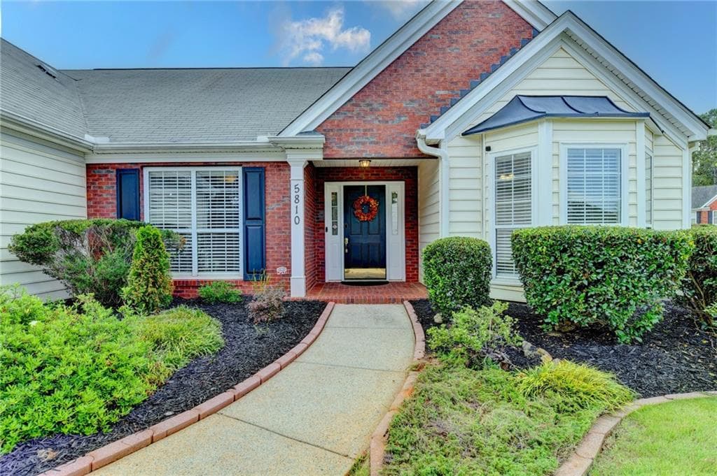 3 bedroom, 2 bathroom, 2,190 sq ft single family residence for sale at 5810 Tallantworth Crossing, Cumming, GA 30040 — photo 5