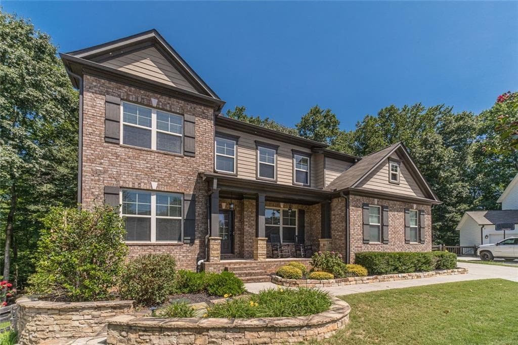 5 bedroom, 4 bathroom, 4,498 sq ft single family residence for sale at 9240 Hollywood Drive, Gainesville, GA 30506 — photo 5