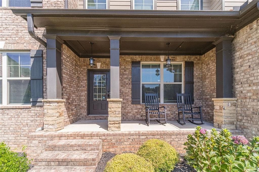 5 bedroom, 4 bathroom, 4,498 sq ft single family residence for sale at 9240 Hollywood Drive, Gainesville, GA 30506 — photo 6