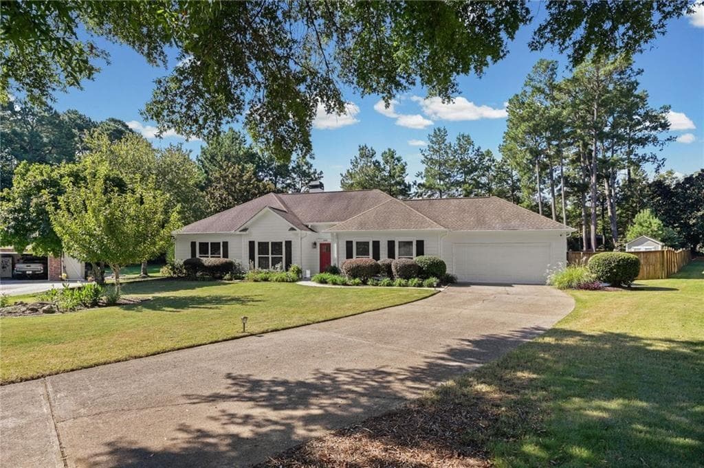 3 bedroom, 2 bathroom, 1,953 sq ft single family residence under contract at 440 Allenbrook Court, Roswell, GA 30075