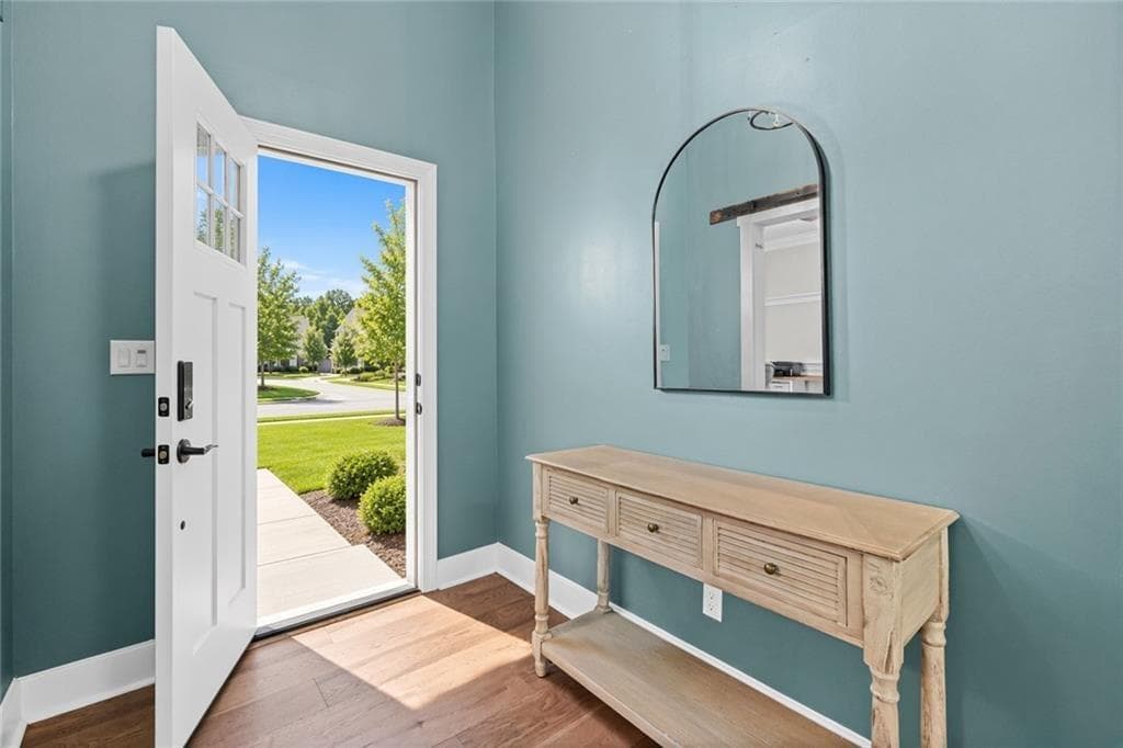 3 bedroom, 2 bathroom, 1,953 sq ft single family residence under contract at 440 Allenbrook Court, Roswell, GA 30075 — photo 4