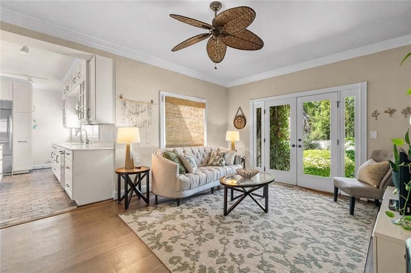 4 bedroom, 3 bathroom, 3,000 sq ft single family residence for sale at 1163 University Drive, Atlanta, GA 30306 — photo 9