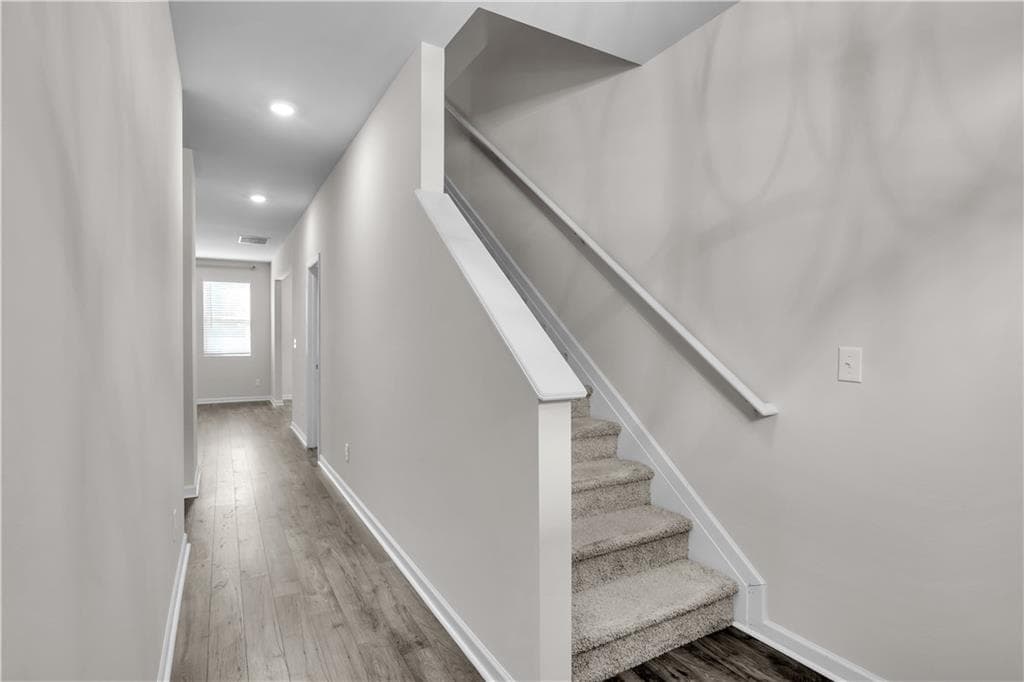 5 bedroom, 4 bathroom single family residence for sale at 3152 Hawthorn Farm Boulevard, Loganville, GA 30052 — photo 5