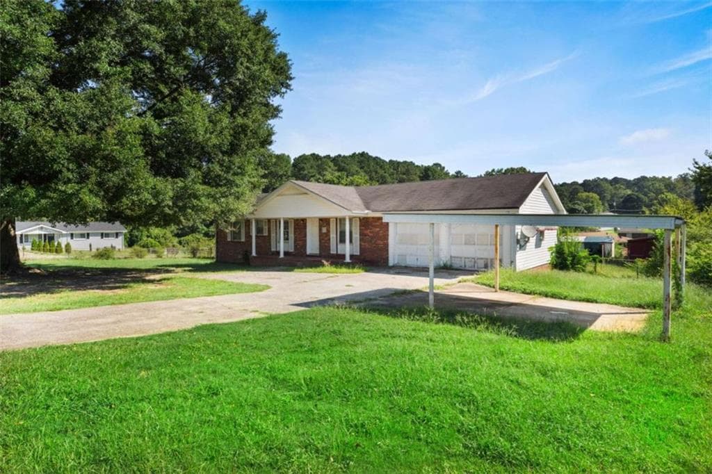 3 bedroom, 2 bathroom, 1,200 sq ft single family residence under contract at 4911 Flint Hill Road, Austell, GA 30106 — photo 2