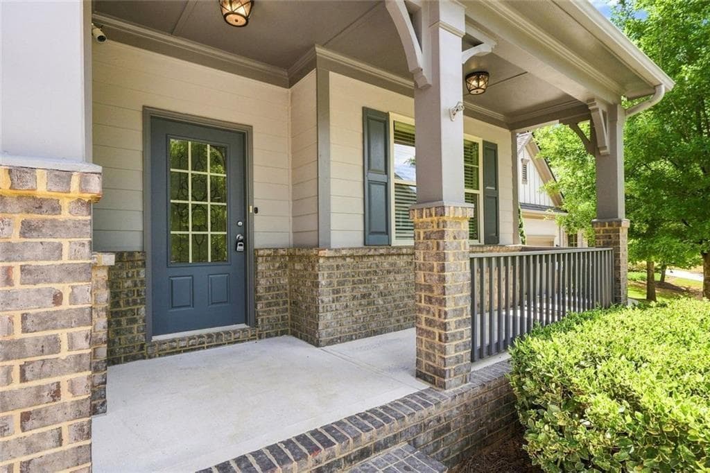 4 bedroom, 4 bathroom, 3,530 sq ft single family residence for sale at 1125 Pebble Creek Lane, Locust Grove, GA 30248 — photo 3