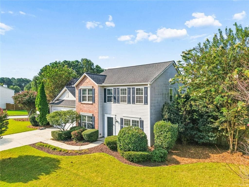 4 bedroom, 3 bathroom, 2,328 sq ft single family residence for sale at 2960 Evergreen Eve Crossing, Dacula, GA 30019 — photo 4