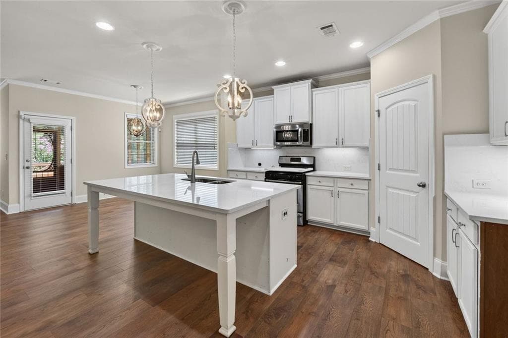 4 bedroom, 4 bathroom, 3,530 sq ft single family residence for sale at 1125 Pebble Creek Lane, Locust Grove, GA 30248 — photo 9