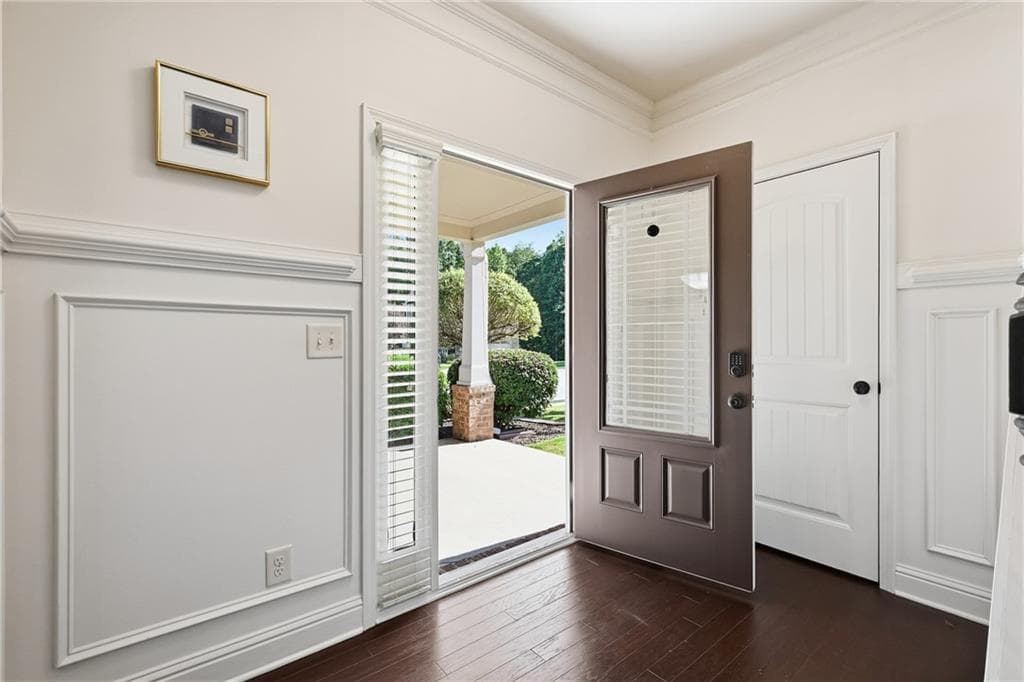 5 bedroom, 3 bathroom, 3,020 sq ft single family residence for sale at 2244 Mayors Way, Buford, GA 30519 — photo 7