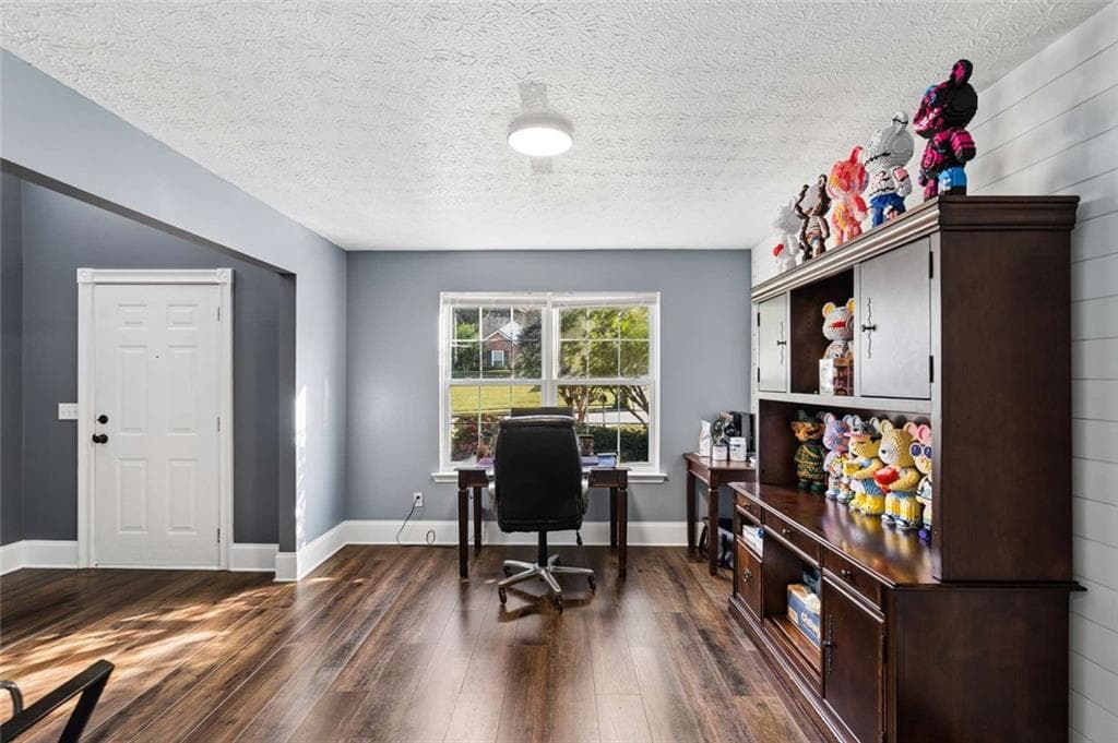 4 bedroom, 3 bathroom, 2,328 sq ft single family residence for sale at 2960 Evergreen Eve Crossing, Dacula, GA 30019 — photo 8