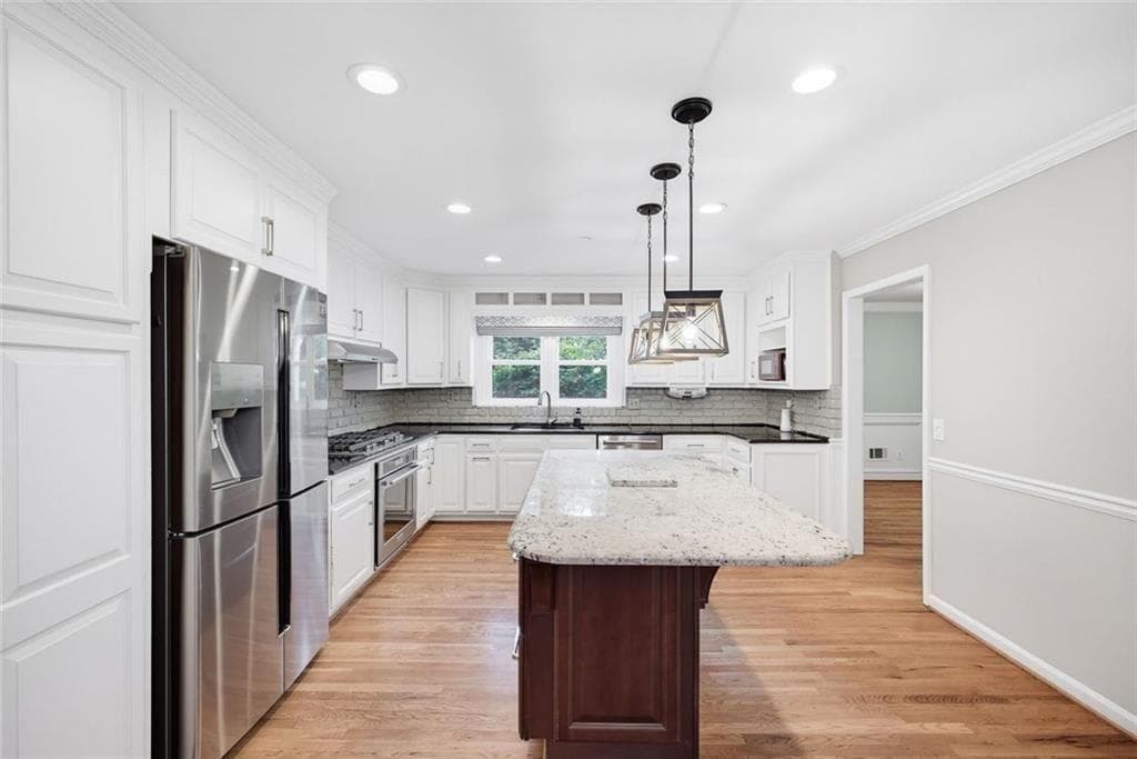 5 bedroom, 5 bathroom, 5,587 sq ft single family residence for sale at 3696 Wildwood Farms Drive, Peachtree Corners, GA 30096 — photo 6