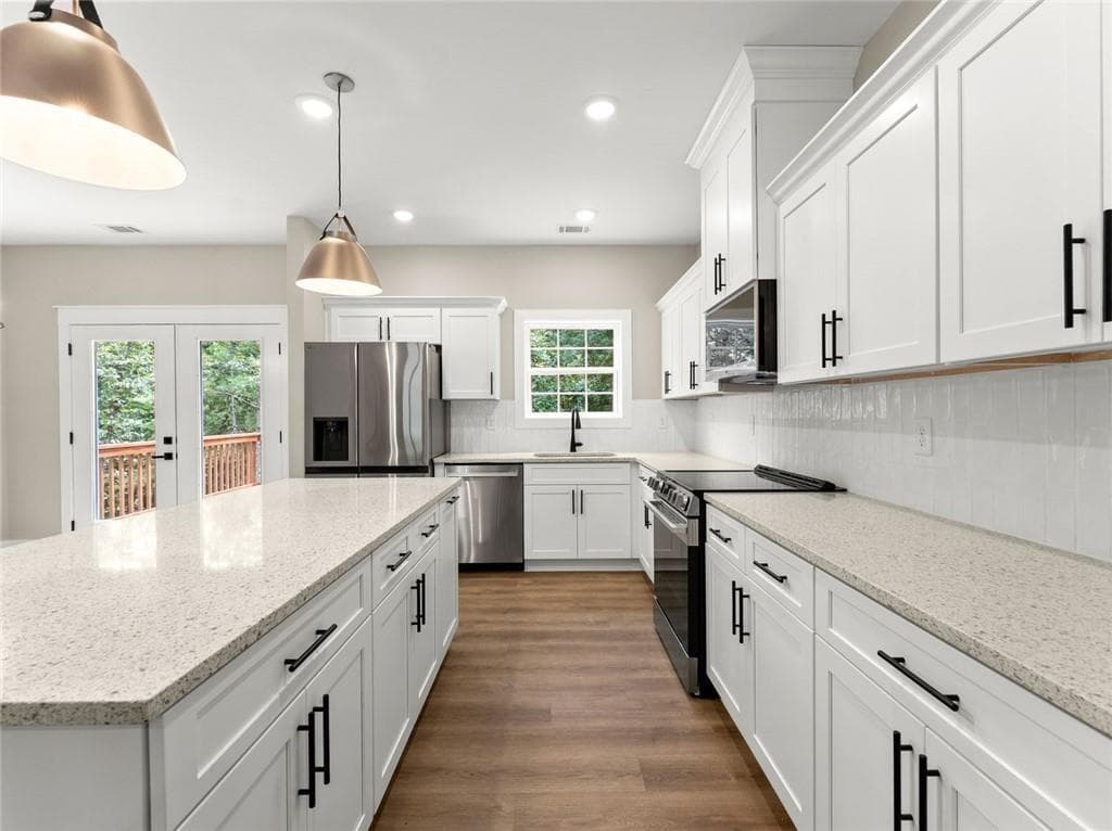 4 bedroom, 3 bathroom, 2,584 sq ft single family residence for sale at 577 Peaceful Valley Drive, Cleveland, GA 30528 — photo 7