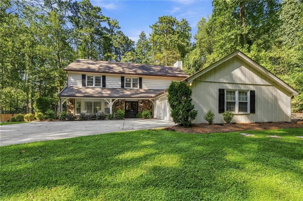 4 bedroom, 3 bathroom, 2,834 sq ft single family residence for rent at 510 Dalrymple Road, Sandy Springs, GA 30328 for $4,500 a month — photo 1 of 54