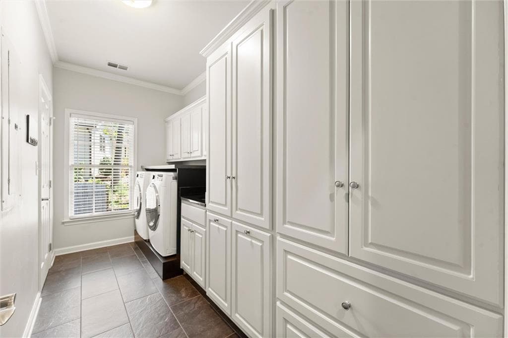 4 bedroom, 5 bathroom, 6,087 sq ft single family residence for sale at 5189 Baldwin Terrace, Marietta, GA 30068 — photo 8