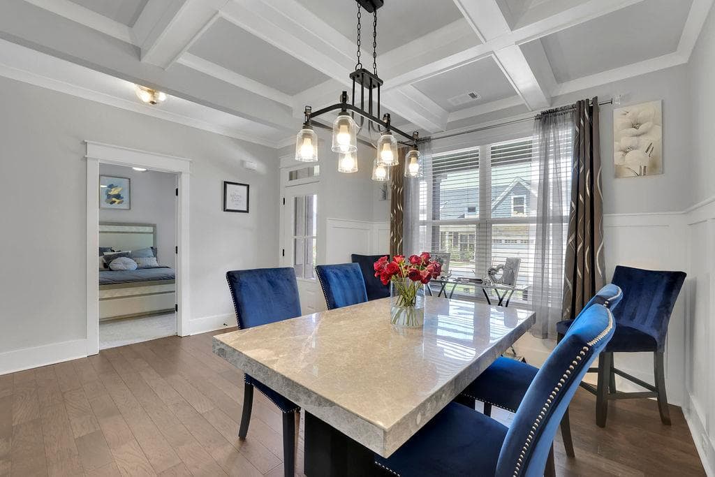 4 bedroom, 3 bathroom, 3,031 sq ft single family residence for sale at 2731 Villa Irwin Chase Southwest, Marietta, GA 30064 — photo 6