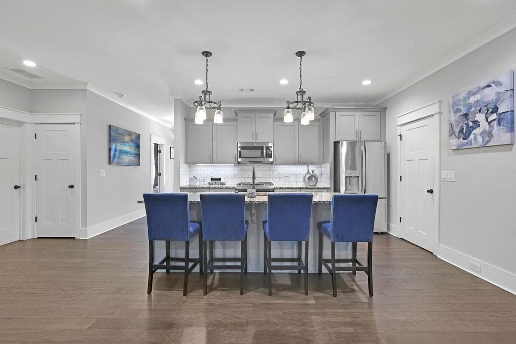 4 bedroom, 3 bathroom, 3,031 sq ft single family residence for sale at 2731 Villa Irwin Chase Southwest, Marietta, GA 30064 — photo 9