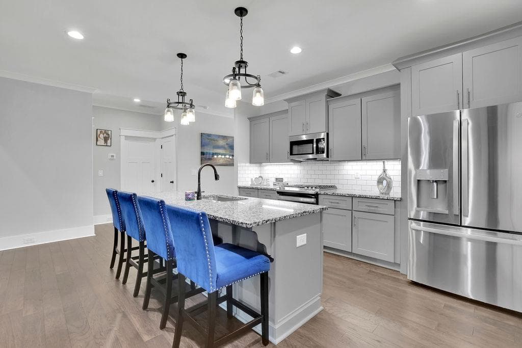 4 bedroom, 3 bathroom, 3,031 sq ft single family residence for sale at 2731 Villa Irwin Chase Southwest, Marietta, GA 30064 — photo 10
