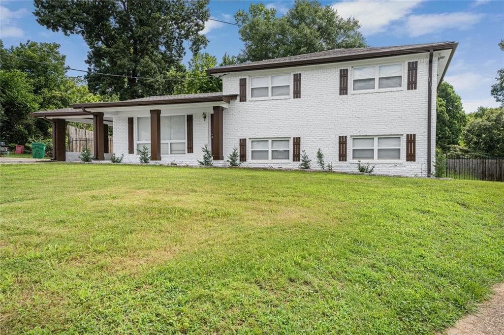4 bedroom, 4 bathroom, 2,062 sq ft single family residence for sale at 2044 Yucca Drive, Decatur, GA 30032 — photo 3