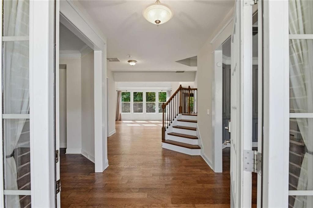 4 bedroom, 4 bathroom, 3,257 sq ft single family residence for sale at 3930 Ivy Lawn Court, Buford, GA 30519 — photo 6