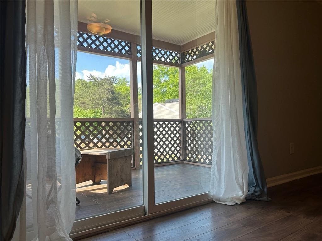 1 bedroom, 1 bathroom, 672 sq ft condominium for rent at 336 Quail Run, Roswell, GA 30076 for $1,475 a month — photo 9