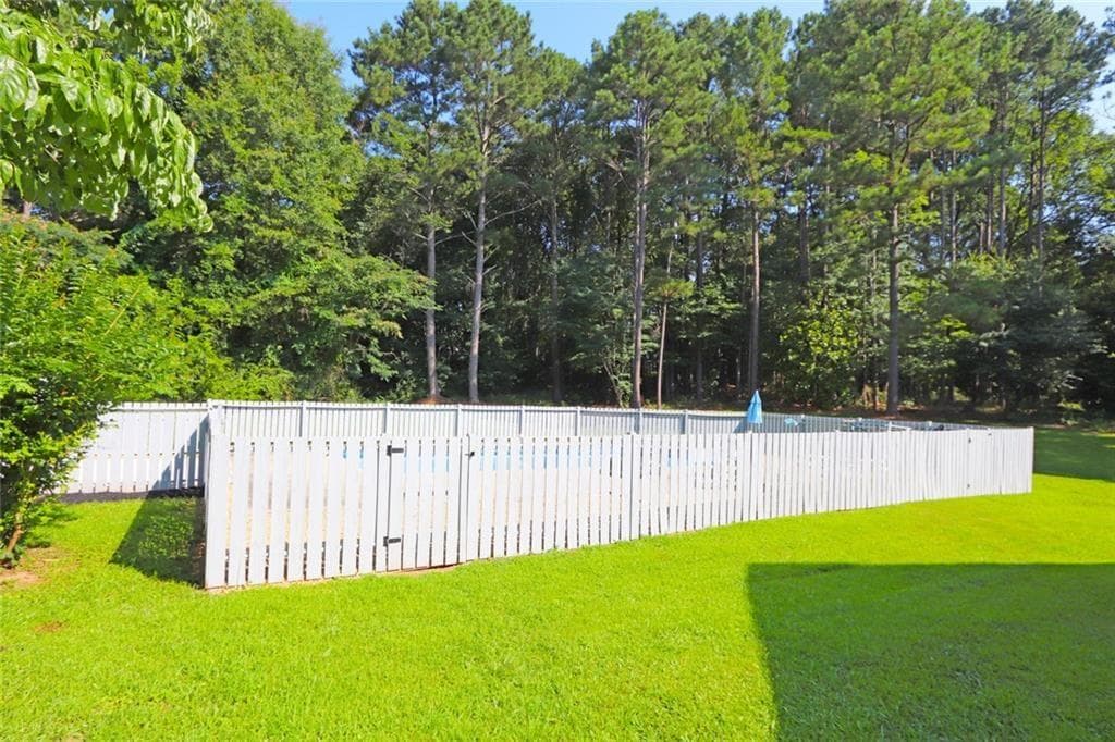 3 bedroom, 2 bathroom, 2,229 sq ft single family residence for sale at 42 Dale Street, Temple, GA 30179 — photo 4