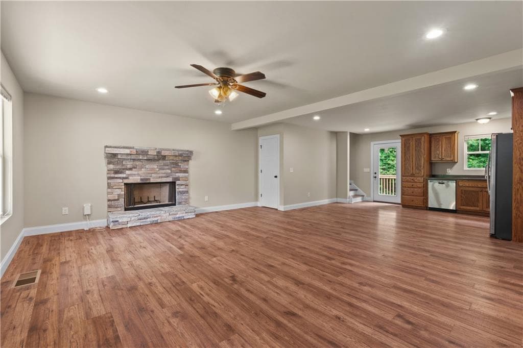 4 bedroom, 3 bathroom, 1,956 sq ft single family residence for sale at 148 Brooks Drive, Dahlonega, GA 30533 — photo 5