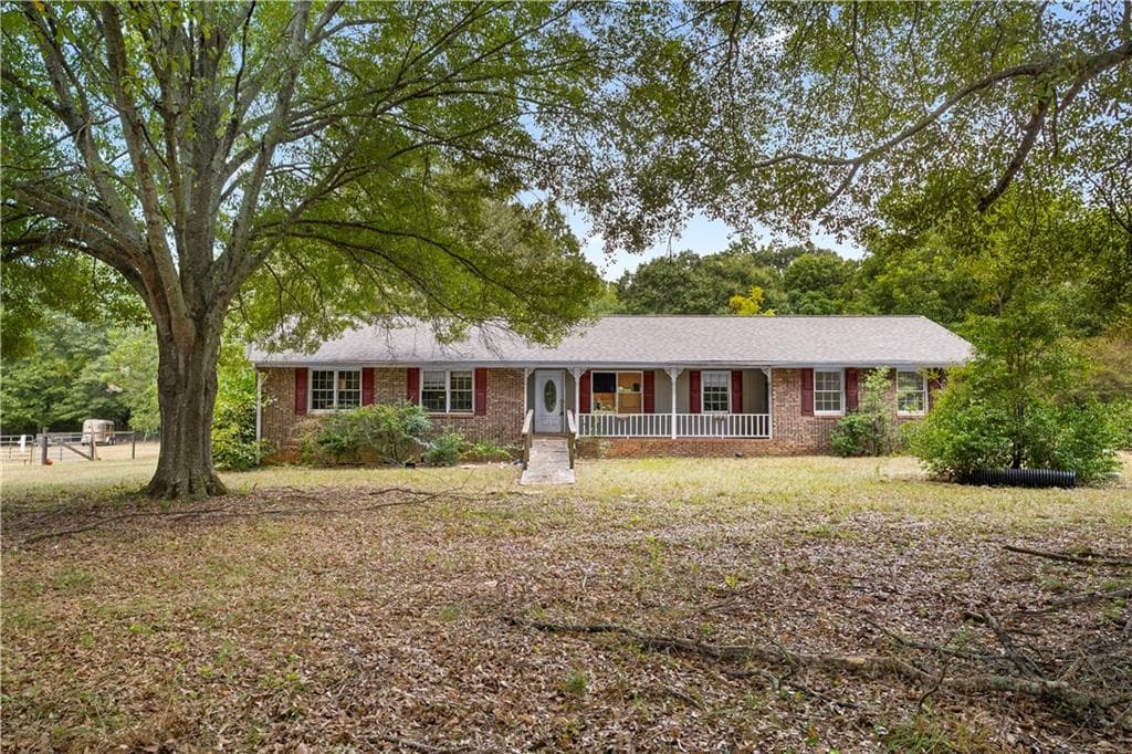 3 bedroom, 2 bathroom, 1,408 sq ft single family residence under contract at 1031 Second Street, Bishop, GA 30621
